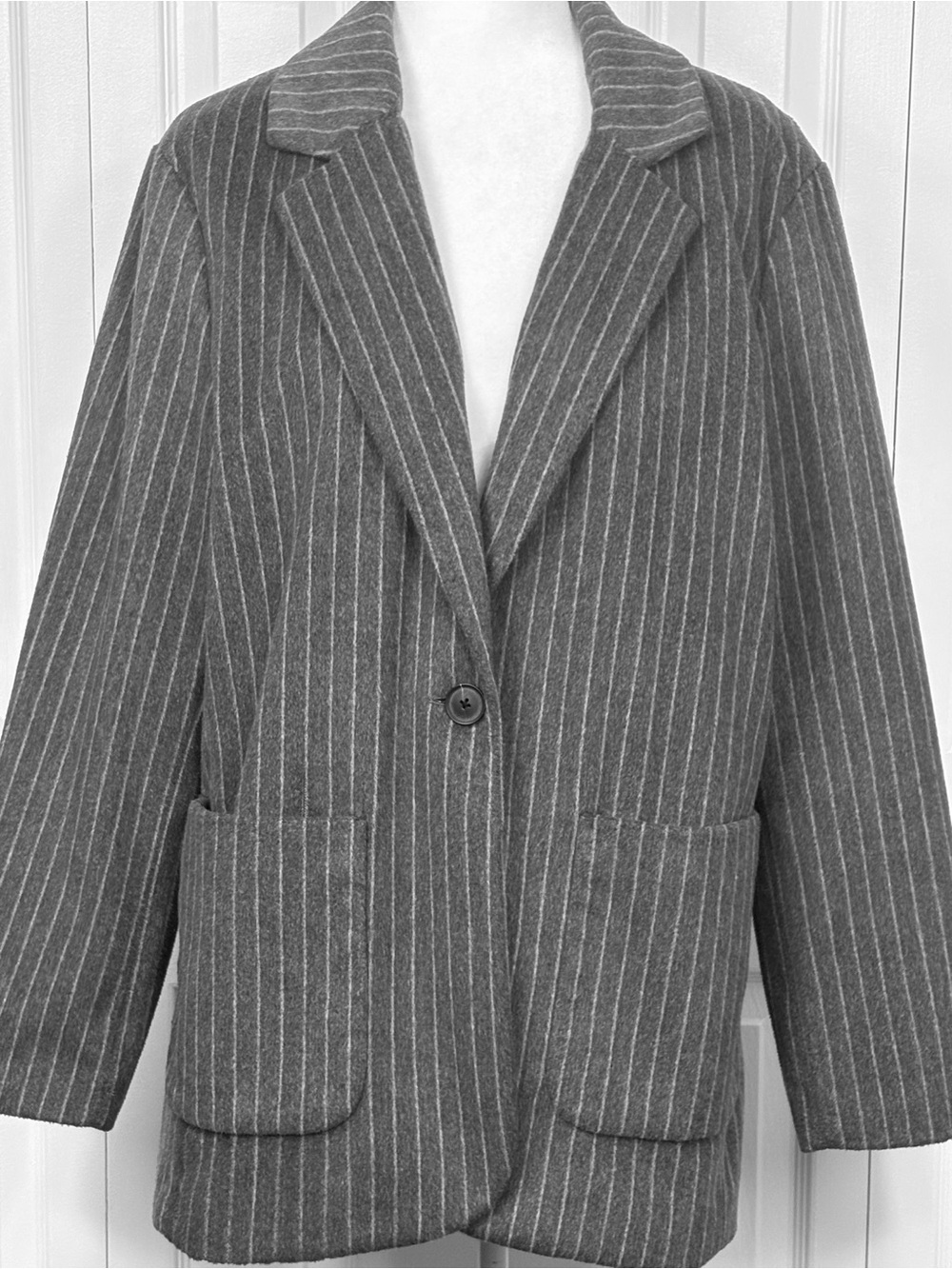 Universal Thread Soft Brushed Gray & White Stripe Relaxed Blazer Jacket XL